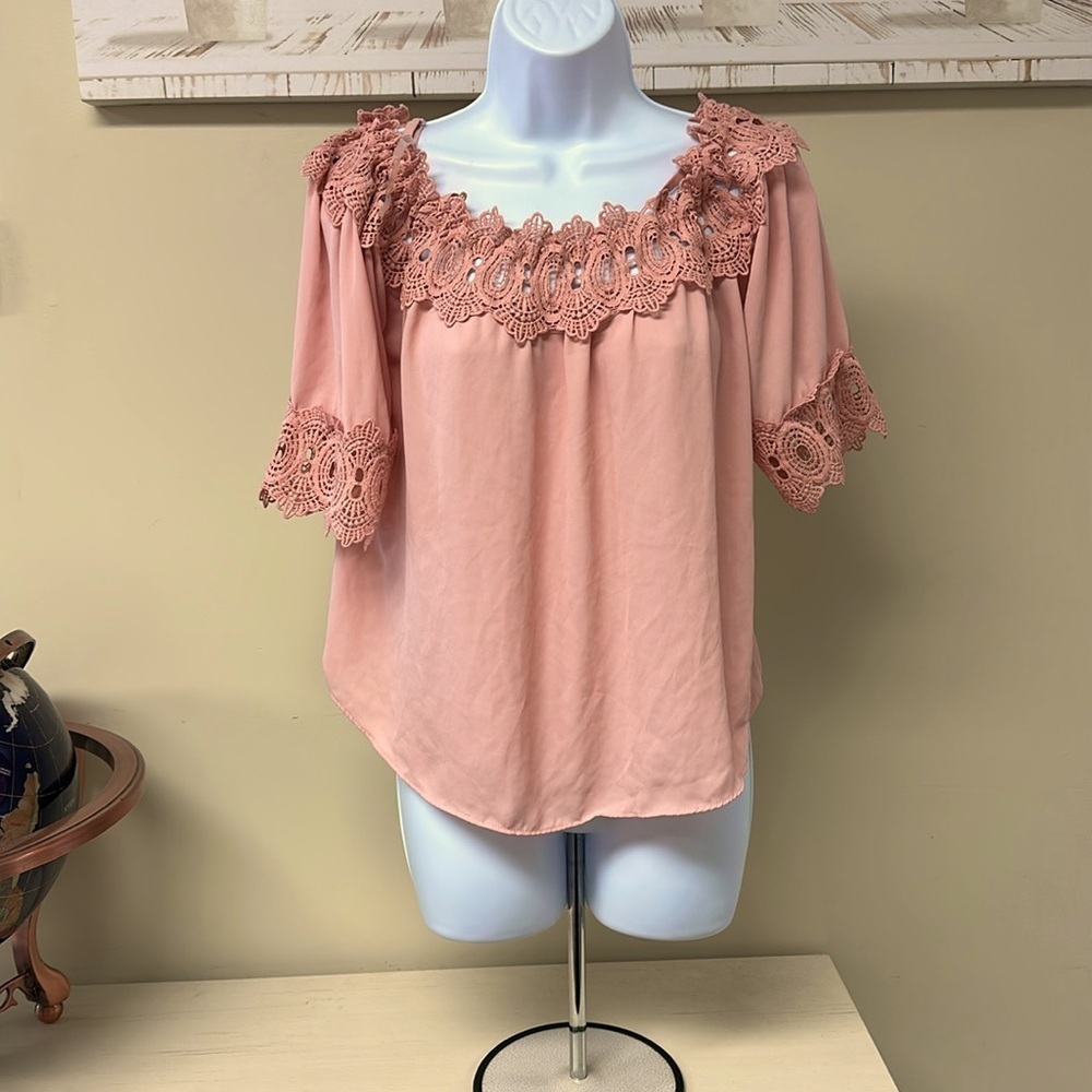 By & By Women’s Medium Peach Blouse
